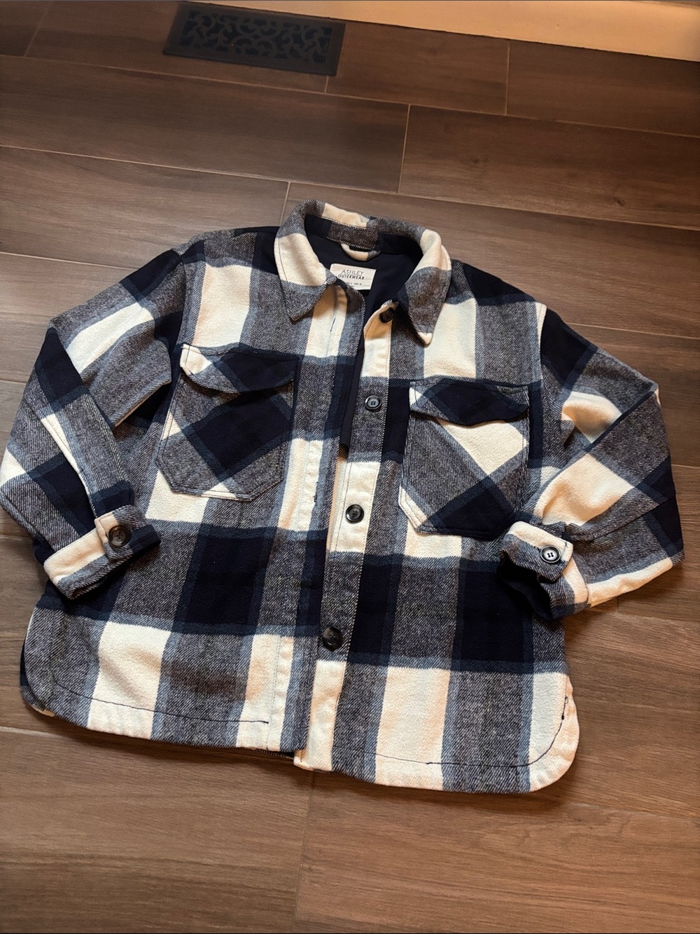 Navy Blue and Cream Plaid Button-Up Shacket Jacket Overshirt Outerwear